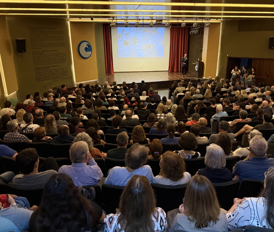 Participamos del acto organizado por la Universidad Nacional de Mar del Plata en conmemoración del Día Nacional de la Memoria por la Verdad y la Justicia, a 50 años del golpe de Estado, con un Aula Magna Coca Maggi colmada.